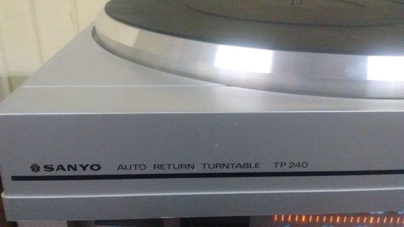 Sanyo tp 240 turntable record player