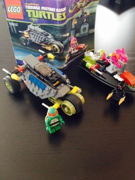 Lego Ninja Turtles Stealth Shell in Pursuit