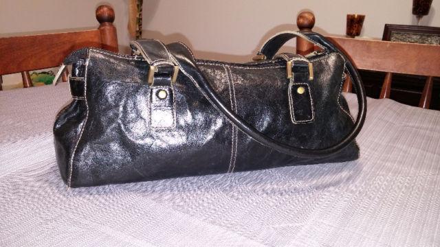 Giani Bernini Black Leather handbag/purse $25.00 #19