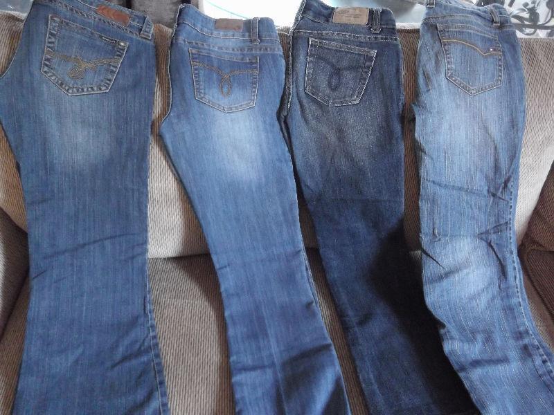 Huge Lot of womens jeans sizes 25-27 Mavi, Silver, Parasuco