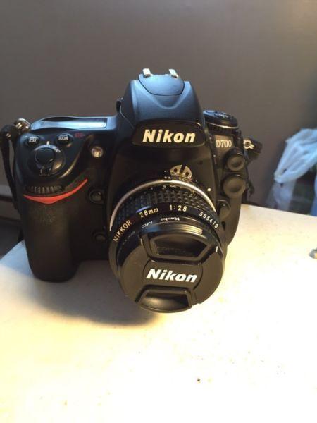 Nikon D700 FX full frame DSLR Body