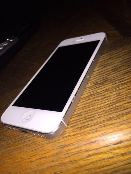 Wanted: Selling iPhone5 // Bell