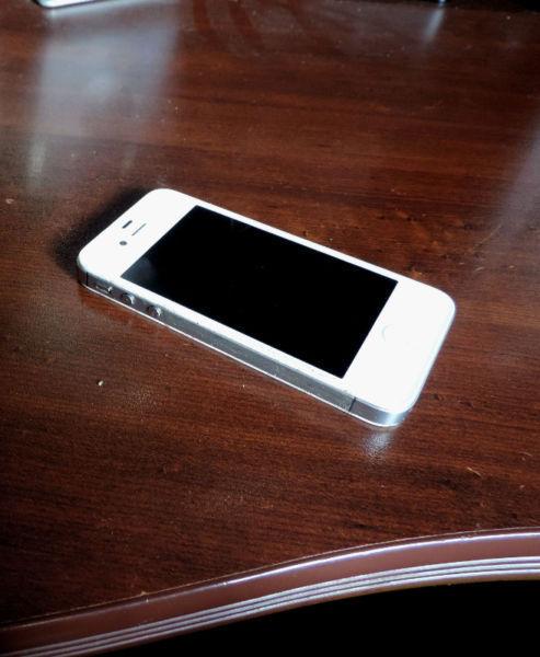 Iphone 4s White 16G mint Trade Galaxy s4