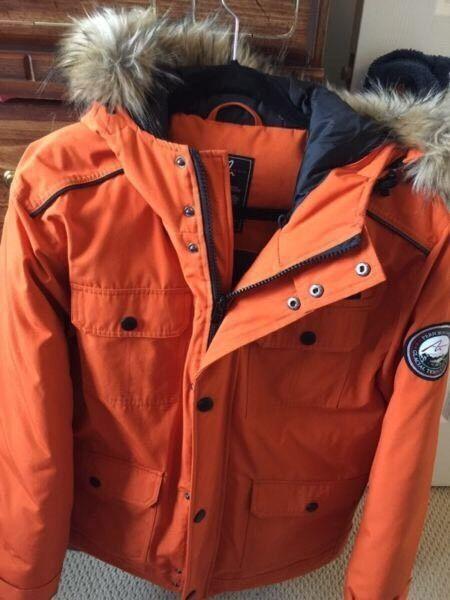 Brand New Alpinetek men's Down coat