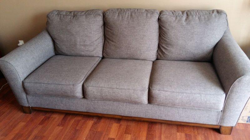 Basically new $400 sofa nd love or $200 4 couch