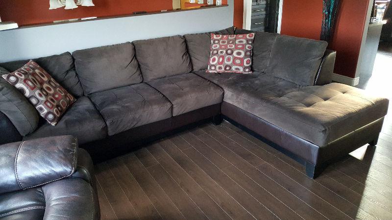 LG Chocolate Sectional Sofa with Ottoman