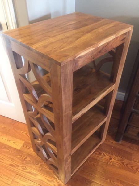 Custom side/accent tables
