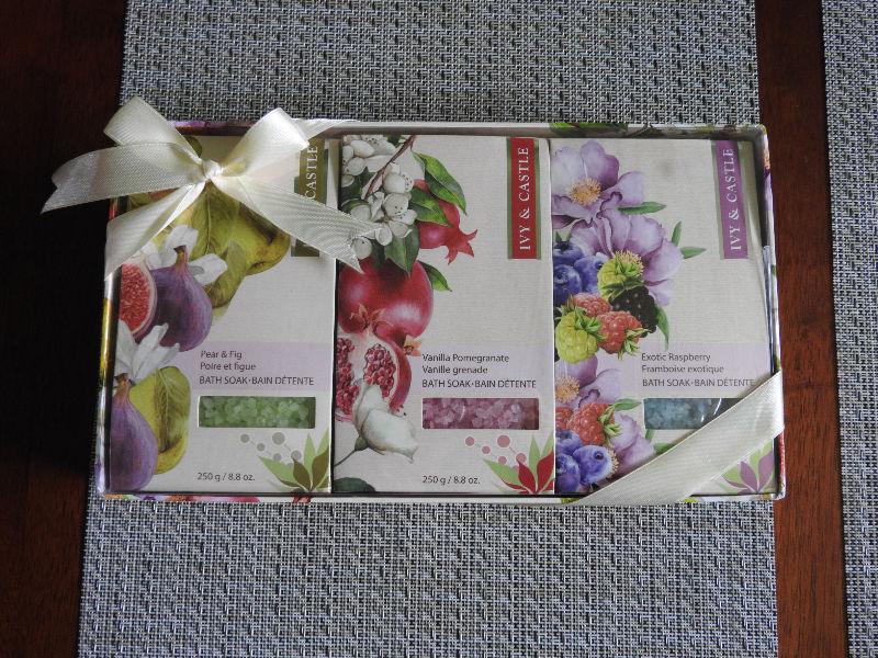 Set of bath salts - NEW IN PACKAGE - great gift idea