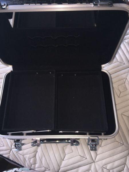 Wanted: MAKEUP STORAGE BOX