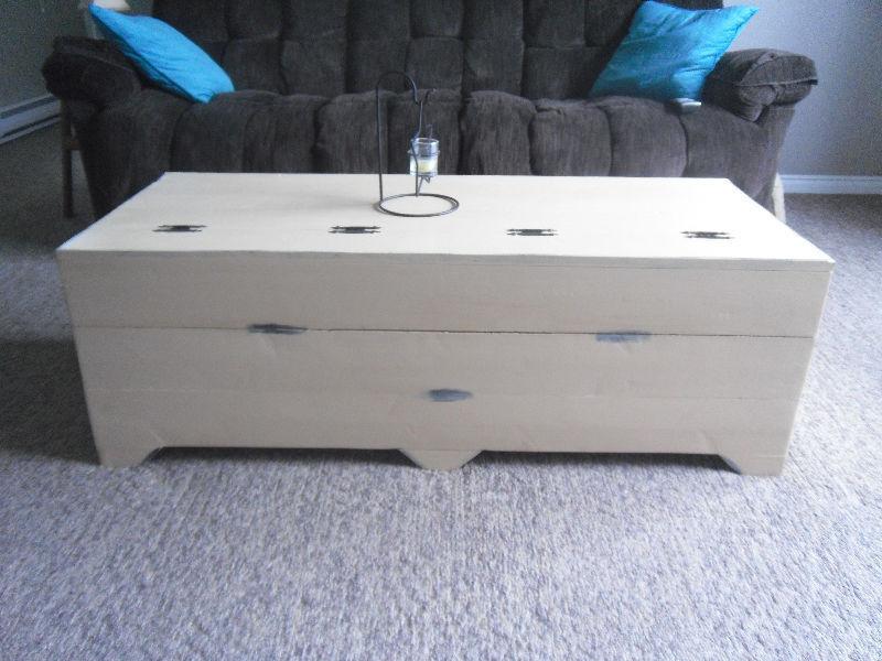 distressed chest/coffee table
