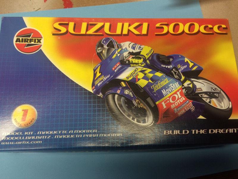 Suzuki Moto GP model kit