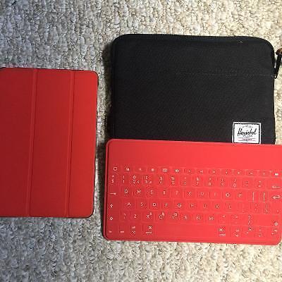 Gold iPad Mini 4 64GB + Herschel Case and Bluetooth Keyboard