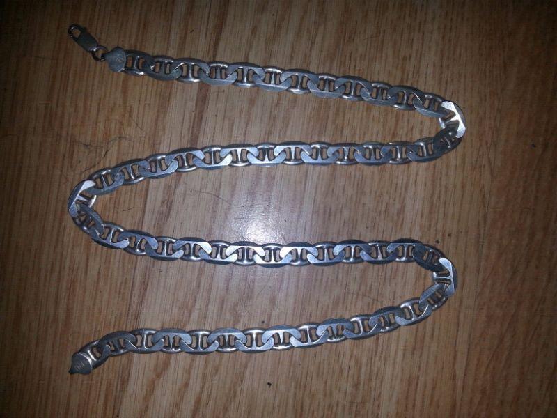 Silver chain real 925. Good clamp
