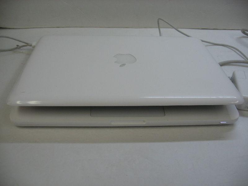 2009 MacBook 4GB Ram, 250GB HDD