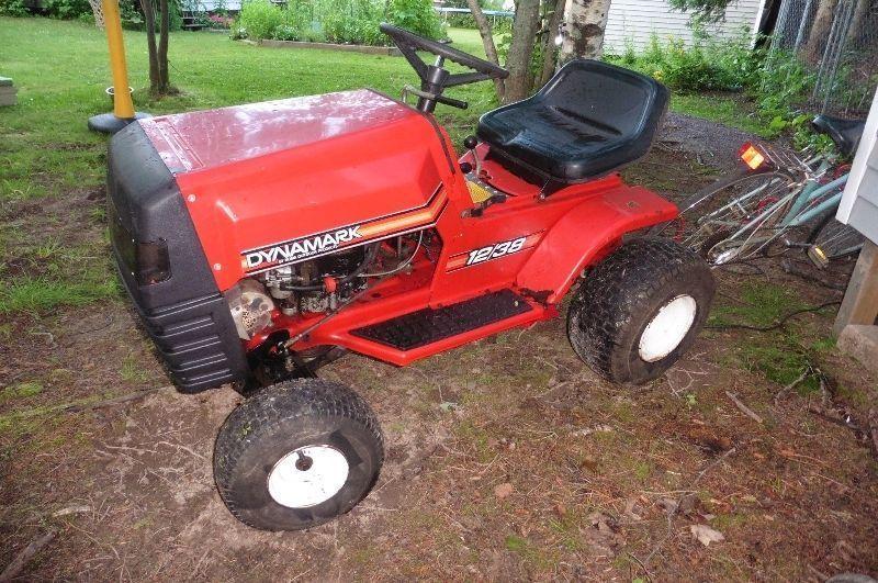 Garden tractor... no mowing deck