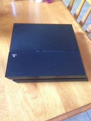 500GB PS4 Mint Condition with Controller and Games