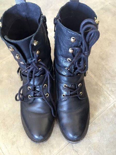 Aldo boots great condition real leather moving sale