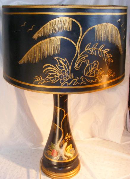 Vintage Black Lacquer Asian Motif Table Lamp Mid Century 1940's