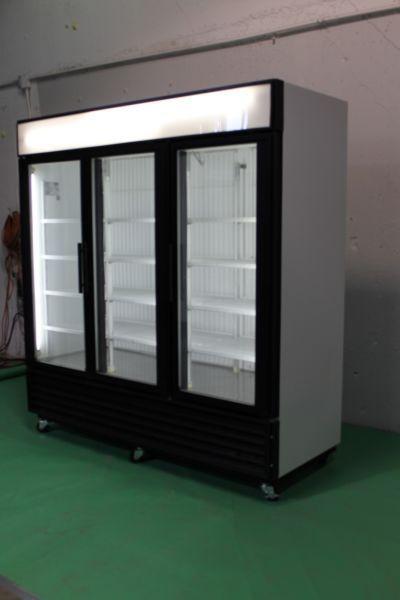 TRUE THREE GLASS DOOR COOLERS ( GDM72 ) AND FREEZERS ( GDM72F )