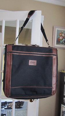 Chadwick Skyway garment bag in excellent condition