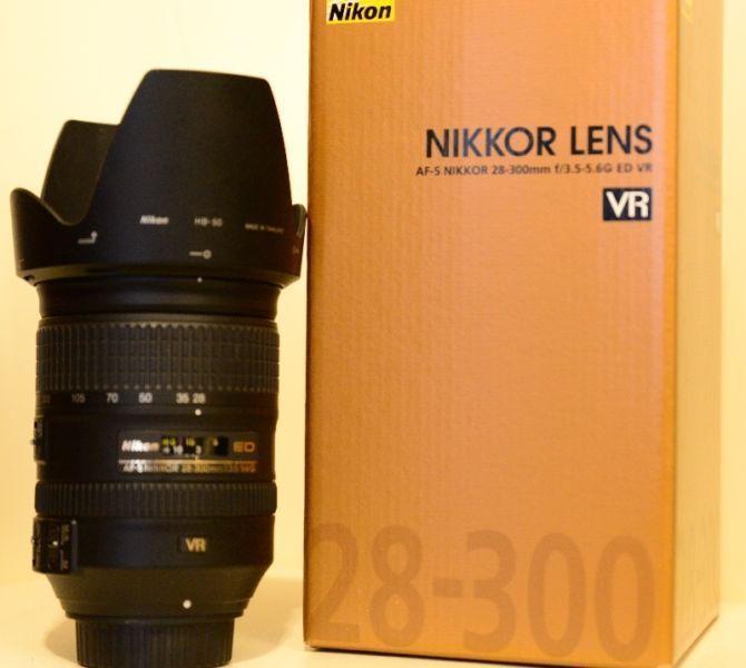 Nikon 28-300mm f3.5-5.6G VR lens