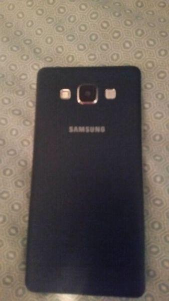 Mint samsung galaxy a5 screen protector and otterbox case