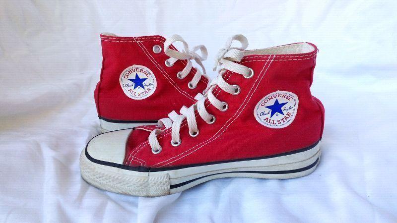 CONVERSE SNEAKERS RED (size 1.5)