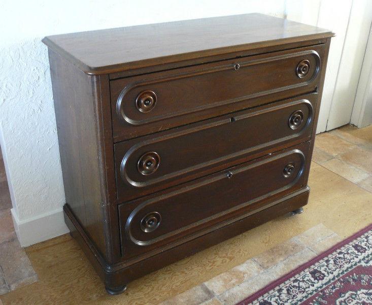 Mid-Victorian Chest of Drawers