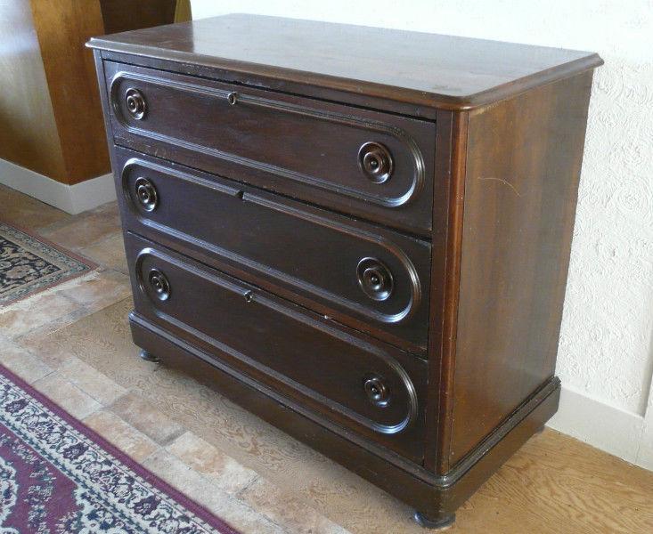 Mid-Victorian Chest of Drawers