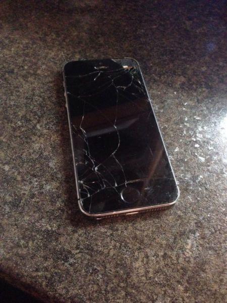 Broken iPhone 5s