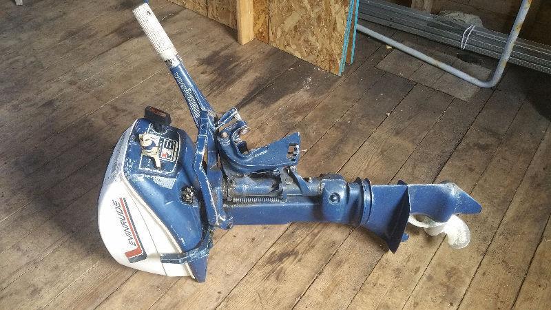 Evinrude Fisherman 6Hp and spare prop