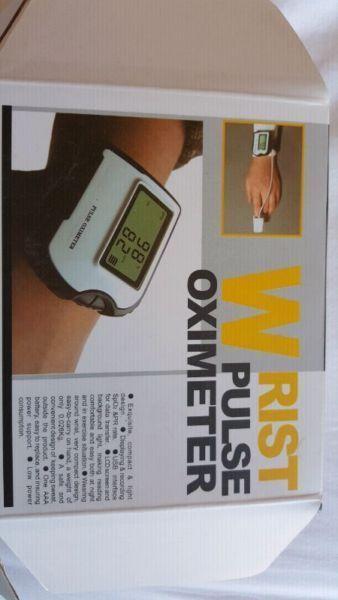 Wearable pulse oximeter