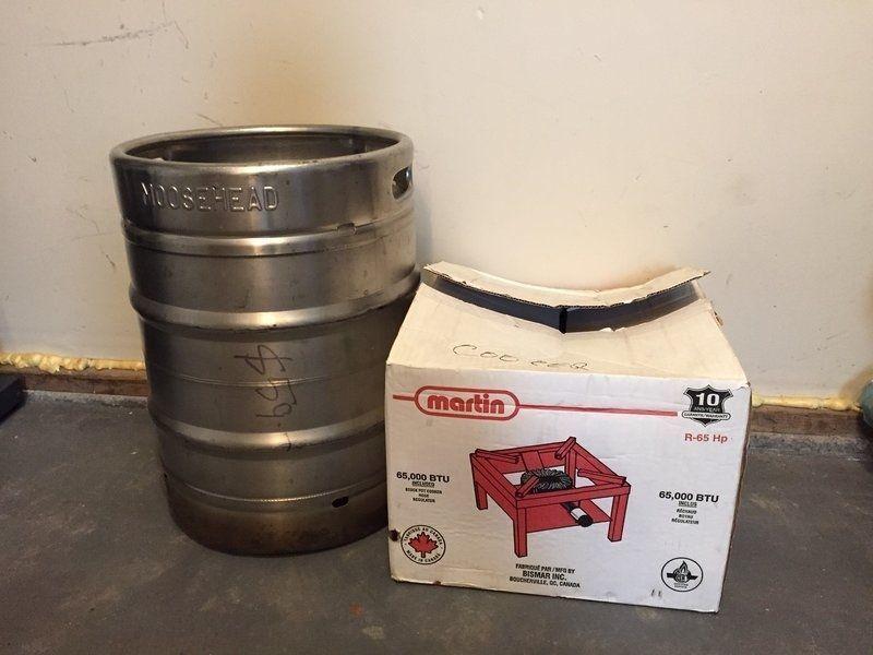 Homebrewing-15 Gal keg kettle and 65,000 BTU Burner (new in box)