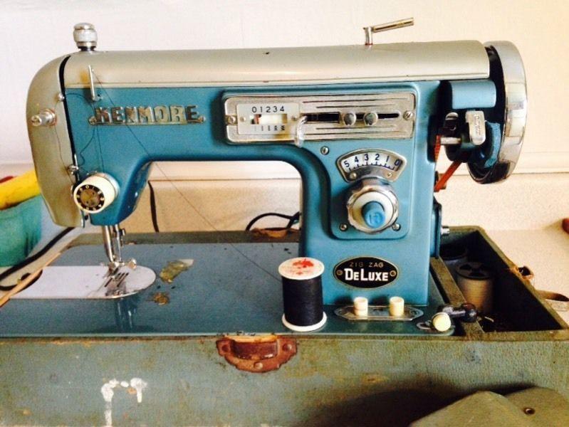 Vintage Kenmore Zig Zag Deluxe Heavy Duty Sewing Machine