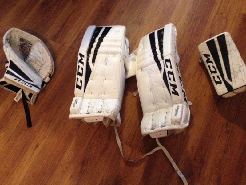 FOR SALE CCM YOUTH GOALIE EQUIPMENT