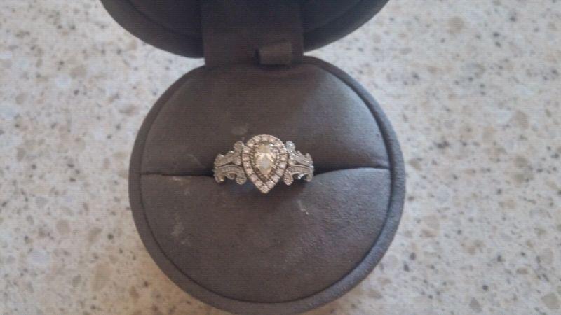 Stunning Vera Wang ring for sale