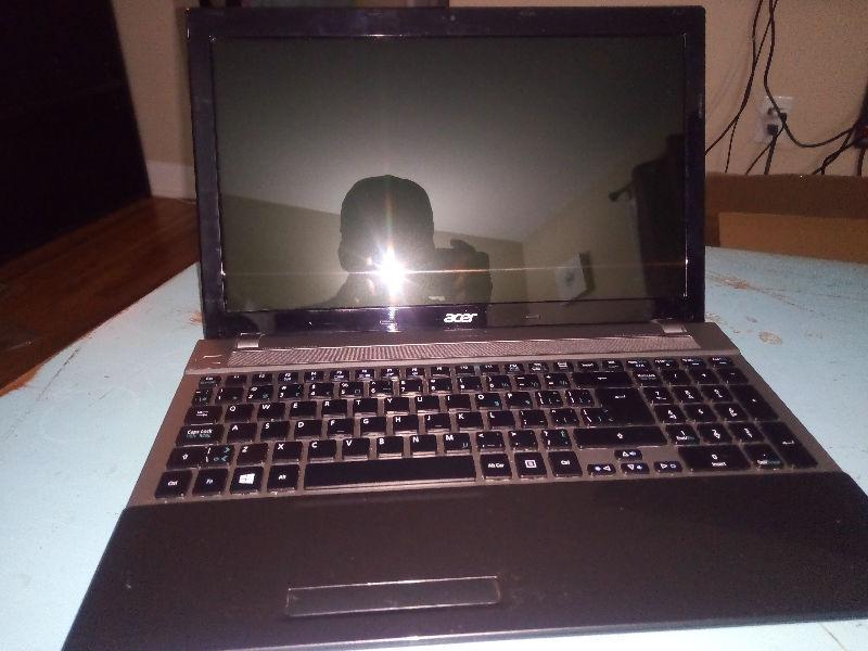 Acer Aspire V3-551 w/ Cooler Master laptop cooler