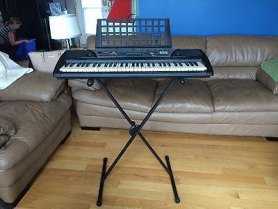 Yamaha Keyboard with stand - great condition