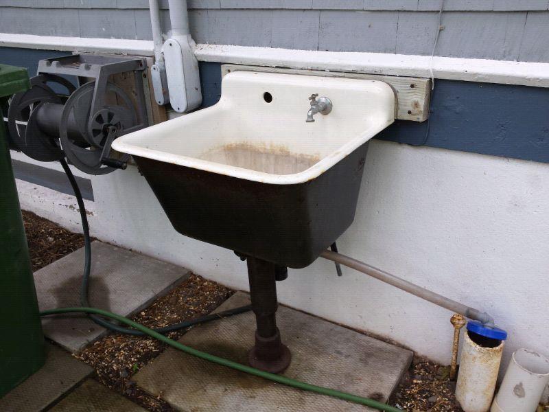 Cast iron laundry tub