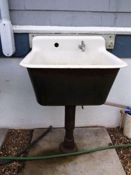 Cast iron laundry tub