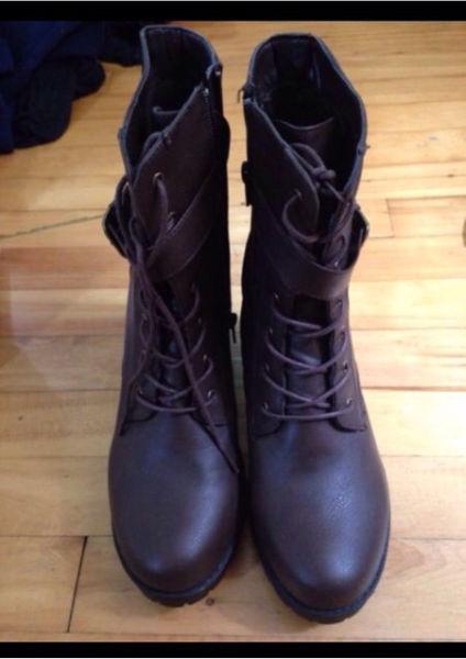 Brand new women's brown boots