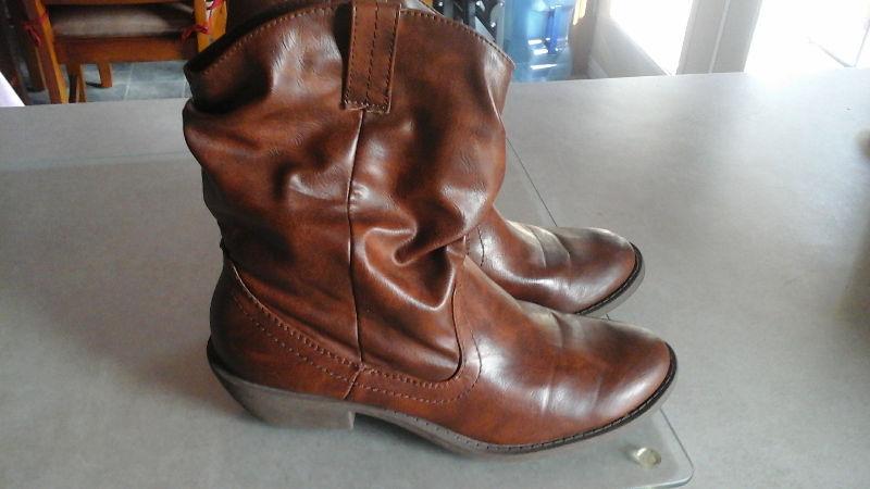 shorter western style woman's boot