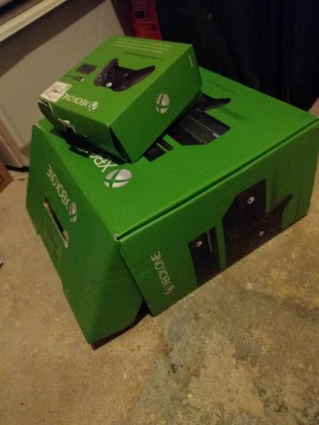 selling xbox one with a controller (play and charge)