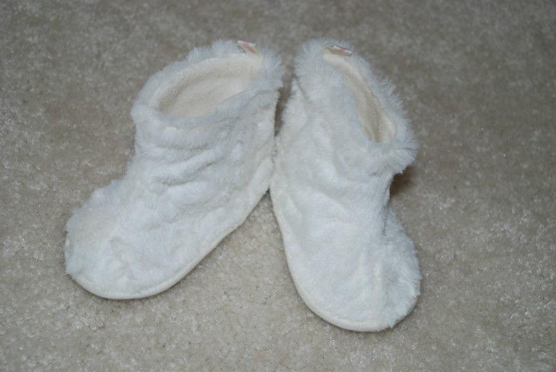 Shoes size 6-12 months