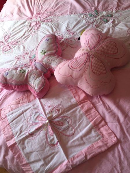 Pink butterfly bedding- double size bedding