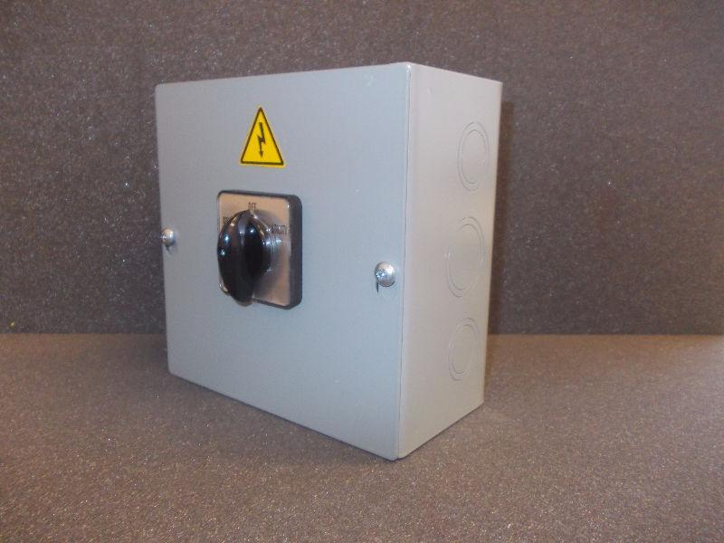 NEW Manual Transfer Switch - 3 Position Rotary Cam - 15A