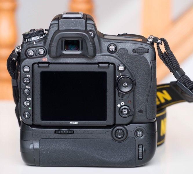 Mint Nikon D750 with battery grip and extra battery
