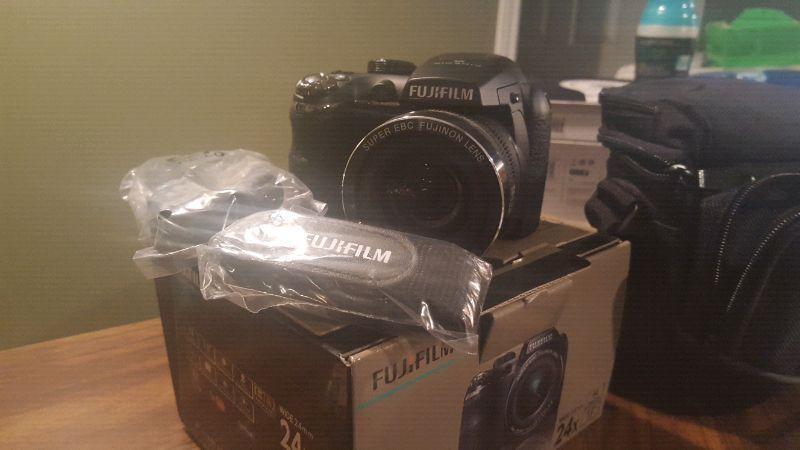 Fujifilm S4200 new!
