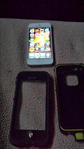 I phone 5 and life proof case 150$!! Pick up only!!