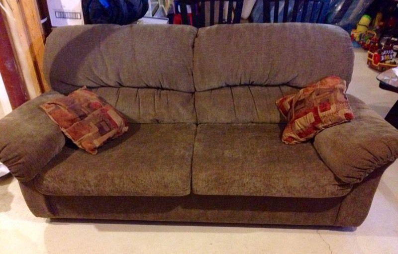 Wanted: Sofa set for sale